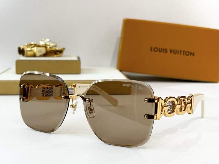 Picture of Louis Vuitton Sunglasses _SKUfw75331600fw